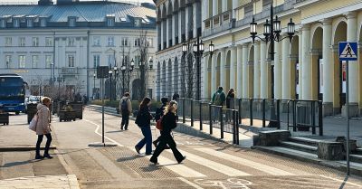 Nowy Plac Bankowy - mniej betonu, więcej zieleni