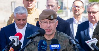 Koniec operacji Fenix, ale wojsko zostaje na terenach popowodziowych