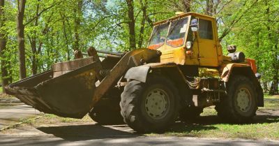Zaczęli od kradzieży z włamaniem koparko-ładowarki, zakończyli w areszcie