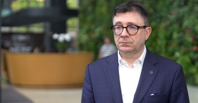 Wśród Polaków rośnie zainteresowanie produktami emerytalnymi. Coraz chętniej wpłacają oszczędności na konta IKE i IKZE