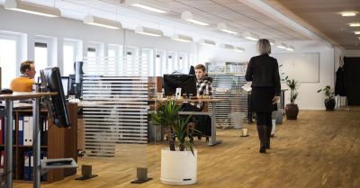 Badania Nowy Styl - Co zniechęca pracowników do pracy w biurze?