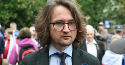 P.o. rektor-komendant AWS Sławomir Cudak zwolnił dyscyplinarnie m.in. b. rektora Michała Sopińskiego